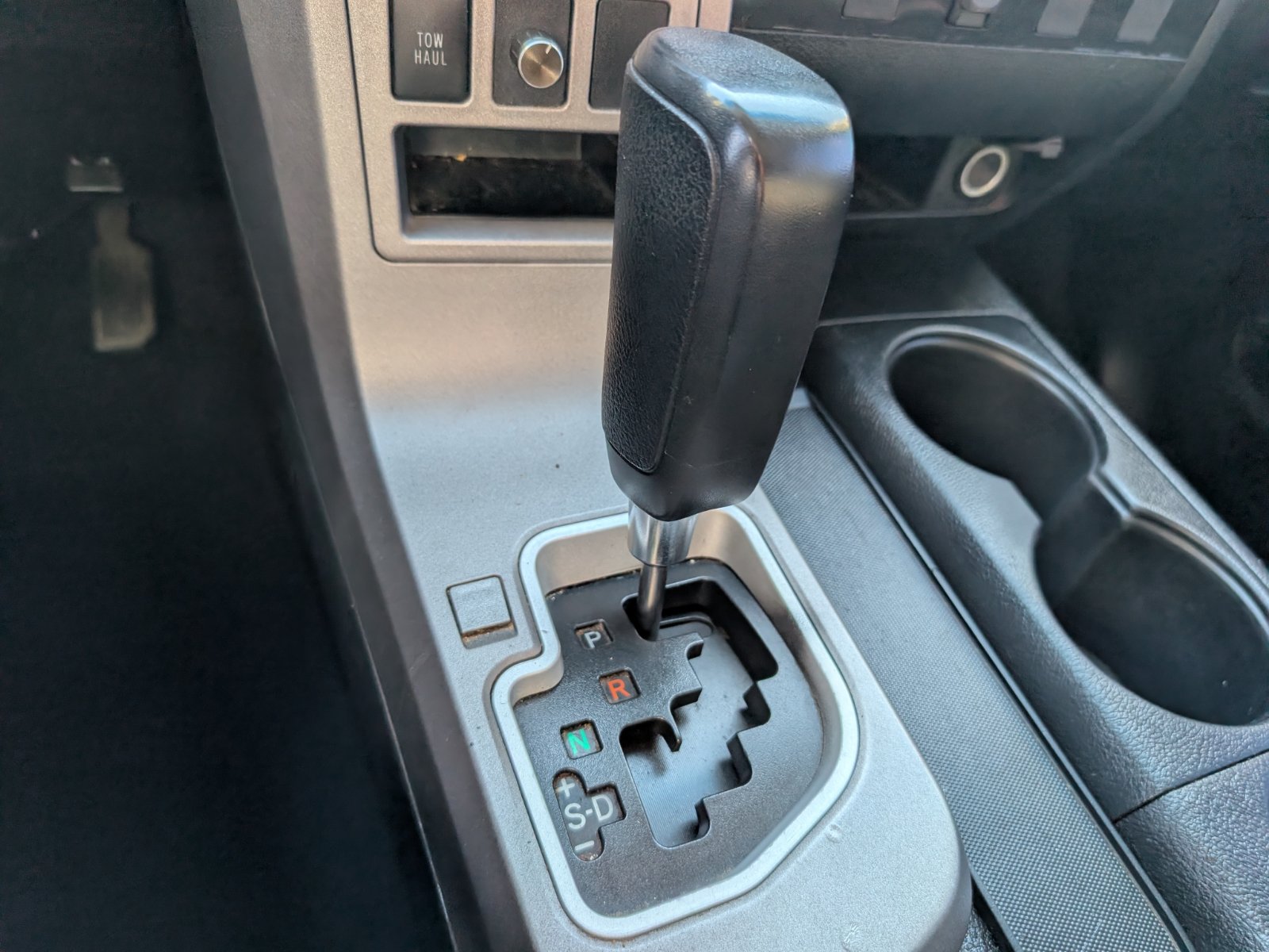 Used 2012 Toyota Tundra 4x4 CrewMax w/ Tow Pkg image 16