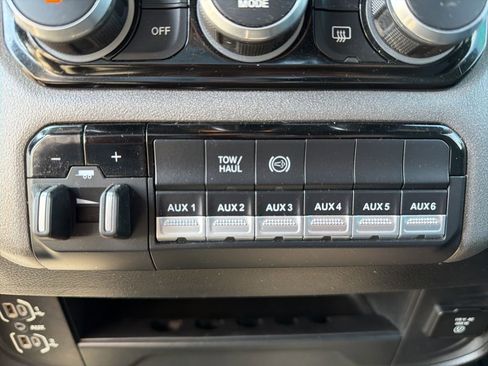 Used 2022 RAM 3500 Tradesman AWD/4WD image 37