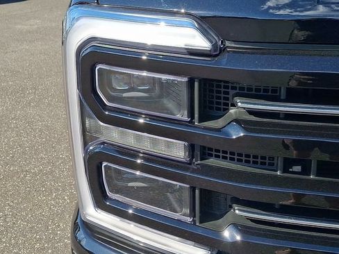 Used 2025 Ford F250 Platinum AWD/4WD image 9