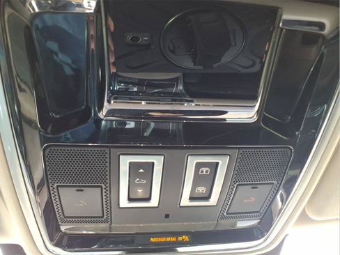 Used 2016 Land Rover Range Rover Sport HSE image 28