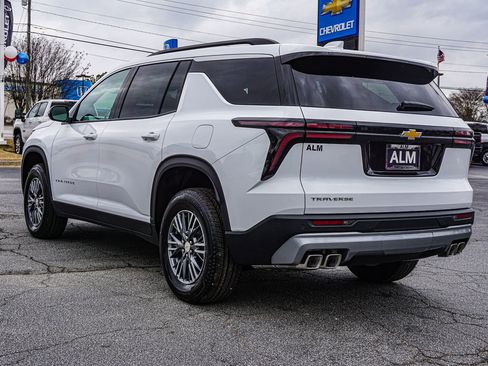 New 2026 Chevrolet Traverse LT w/ LPO, Floor Liner Package image 6