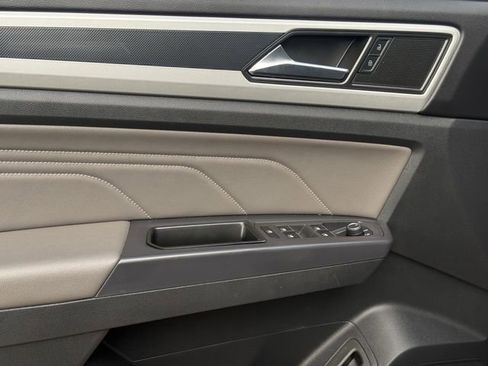 Used 2021 Volkswagen Atlas Cross Sport SEL R-Line w/ Cross Sport MDO Package image 23