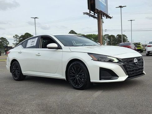New 2026 Nissan Altima 2.5 SV FWD image 5