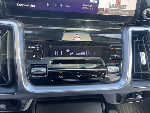 Certified 2023 Kia Sorento EX w/ Panoramic Sunroof Package image 53