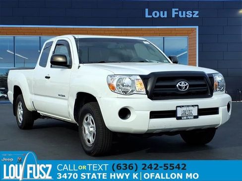 Used 2011 Toyota Tacoma 2WD Access Cab image 1