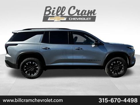 Used 2025 Chevrolet Traverse Z71 AWD/4WD image 29