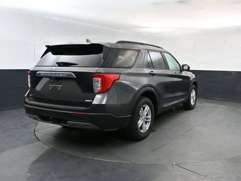 Used 2020 Ford Explorer XLT w/ Equipment Group 202A AWD/4WD image 5