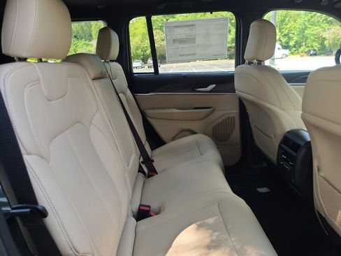 New 2025 Jeep Grand Cherokee Limited w/ Luxury Tech Group II image 29