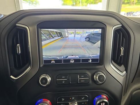 Used 2021 GMC Sierra 1500 Denali w/ Driver Alert Package II AWD/4WD image 17