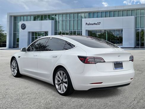 Used 2020 Tesla Model 3 Standard Range Plus image 4