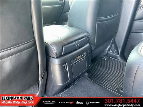 Used 2021 Nissan Armada Platinum w/ Captain's Chairs Package AWD/4WD image 10