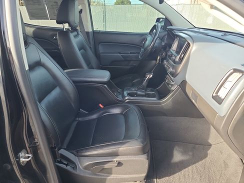 Used 2022 Chevrolet Colorado Z71 w/ Z71 Midnight Edition image 29