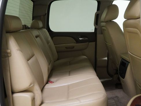 Used 2012 Chevrolet Silverado 1500 LTZ w/ LTZ White Diamond Edition AWD/4WD image 35