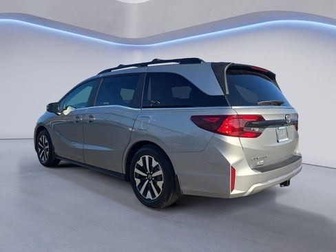 New 2026 Honda Odyssey EX-L image 3