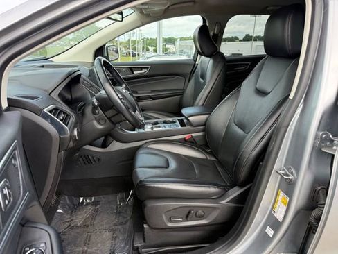 Used 2022 Ford Edge Titanium w/ Equipment Group 301A AWD/4WD image 20