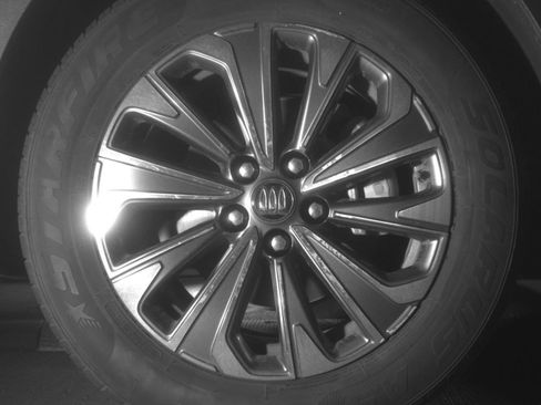 Used 2024 Buick Envision Preferred AWD/4WD image 20
