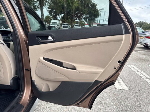 Used 2017 Hyundai Tucson SE w/ SE Popular Package 02 FWD image 17