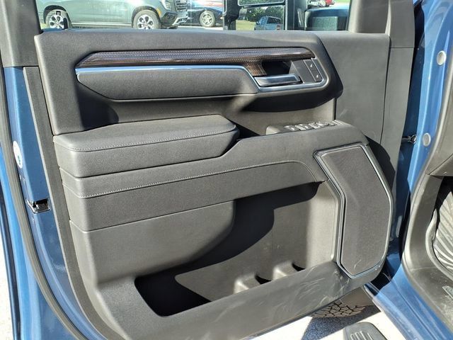 Used 2026 Chevrolet Silverado 2500 LT w/ All Star Edition AWD/4WD image 13