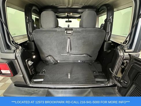 Used 2022 Jeep Wrangler Sport AWD/4WD image 18