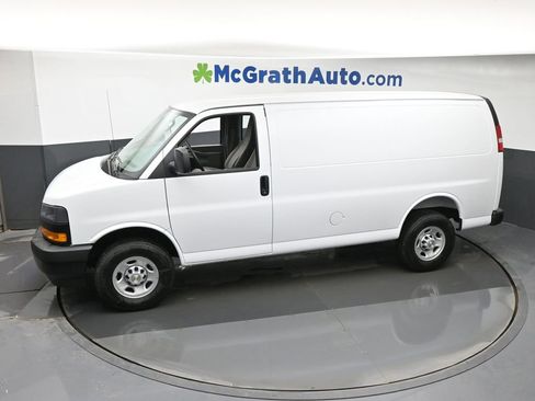 New 2026 Chevrolet Express 2500 w/ Driver Convenience Package image 16