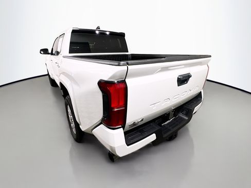 Used 2024 Toyota Tacoma SR5 image 8