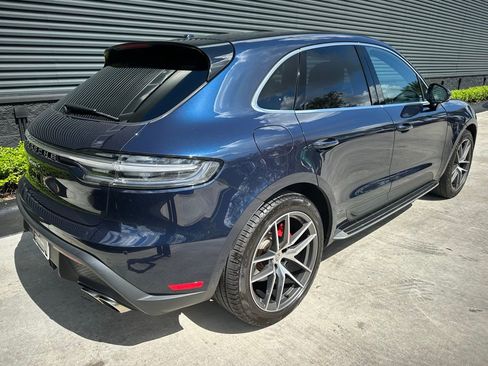 Certified 2022 Porsche Macan S image 9
