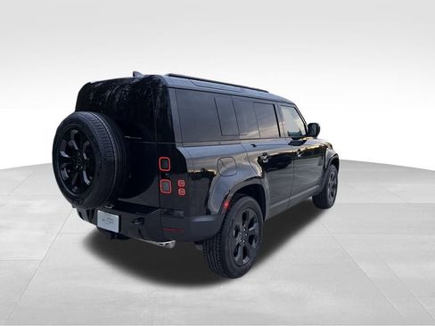 New 2026 Land Rover Defender 110 S image 7