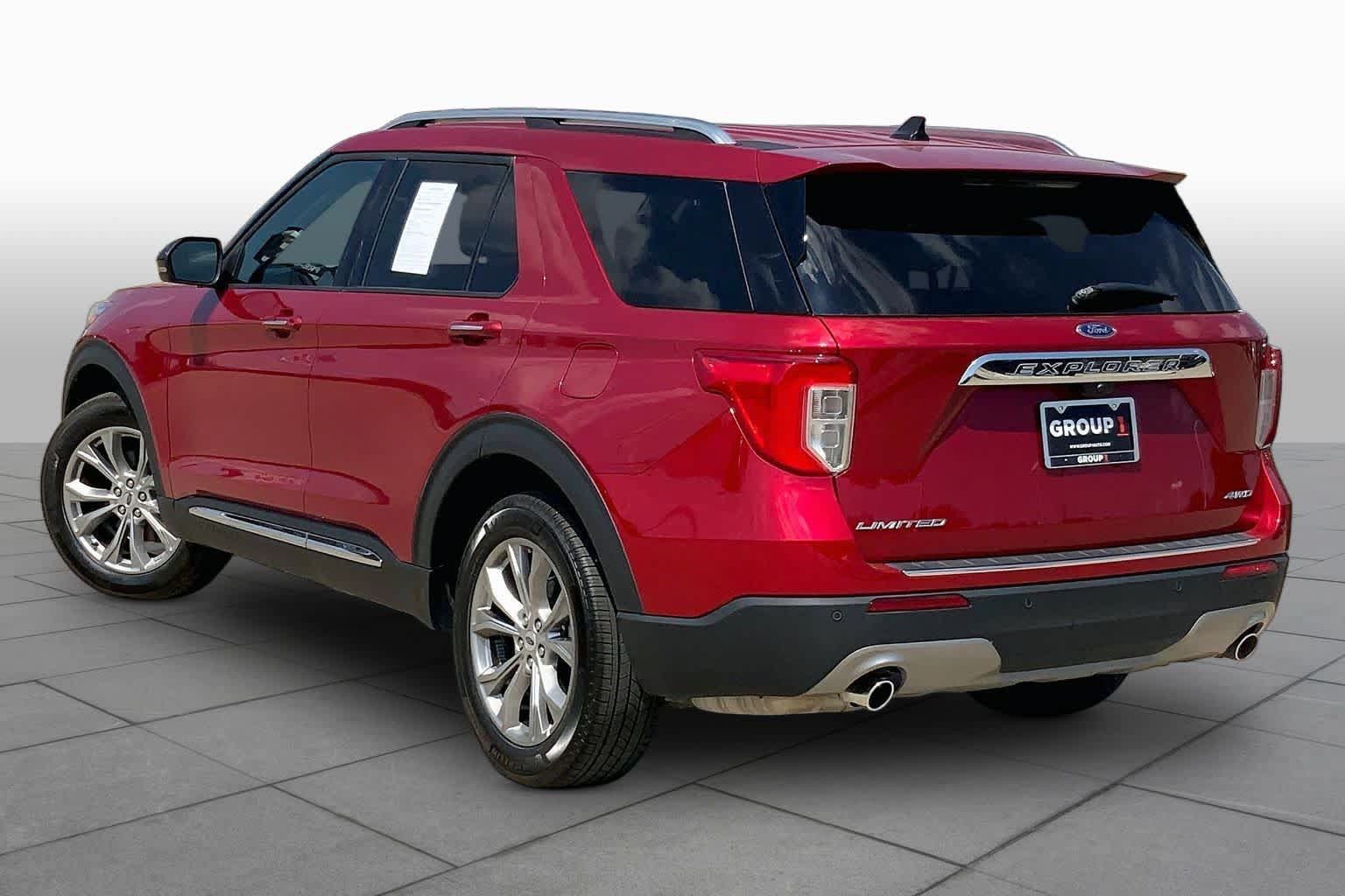 Used 2024 Ford Explorer Limited w/ Equipment Group 301A AWD/4WD image 12