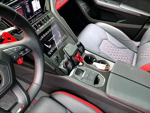 Used 2024 Lamborghini Urus S image 15