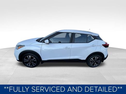 Used 2020 Nissan Kicks SV image 9