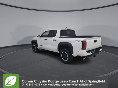 Used 2024 Toyota Tacoma TRD Off-Road image 11