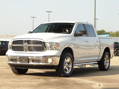 Used 2019 RAM 1500 Big Horn AWD/4WD image 3