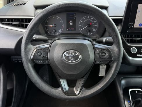 Used 2024 Toyota Corolla LE FWD image 11