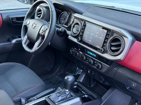 Used 2023 Toyota Tacoma SR5 AWD/4WD image 11