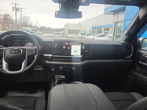 Certified 2023 GMC Sierra 1500 SLT w/ SLT Premium Package image 3