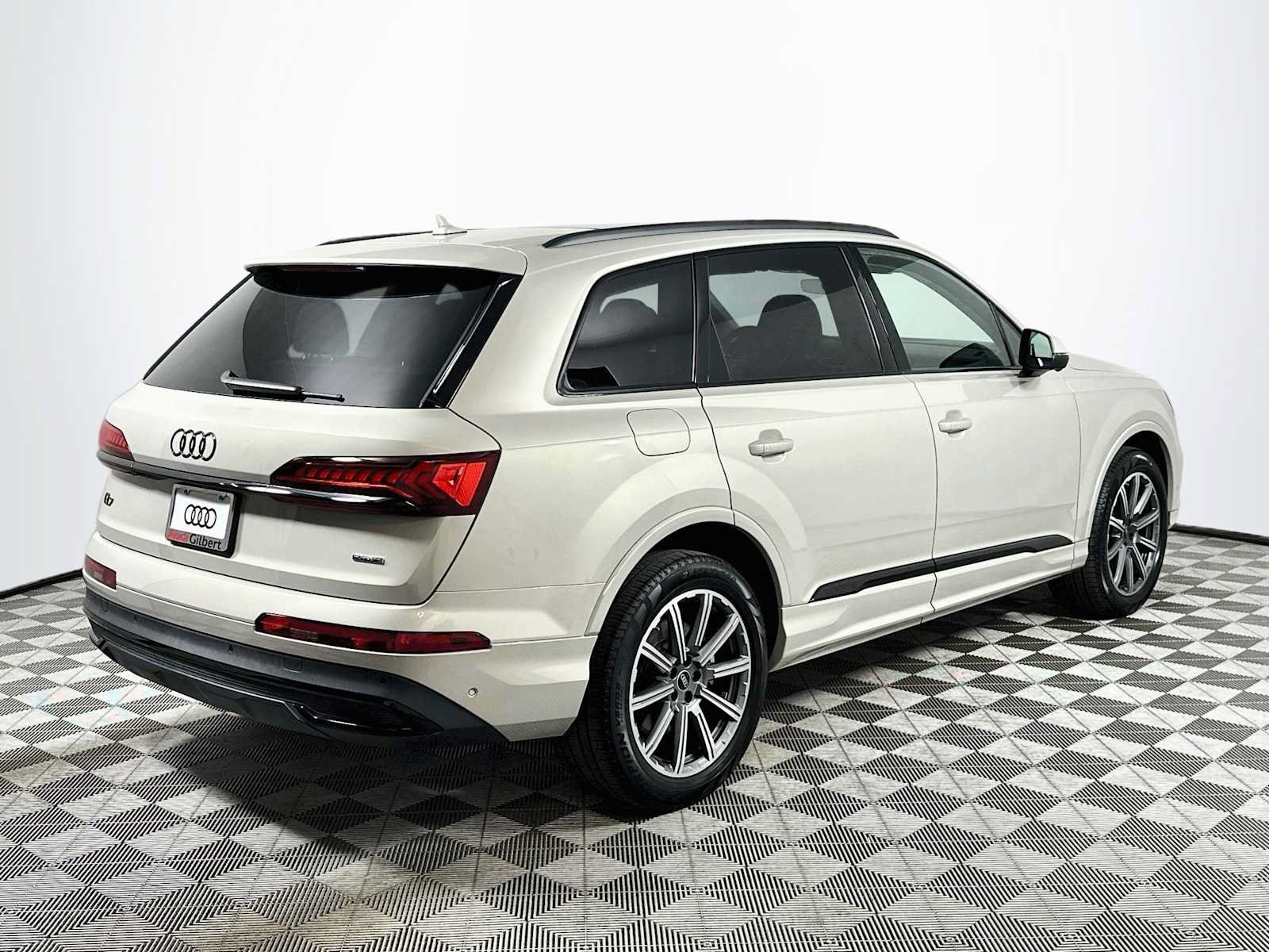 Certified 2023 Audi Q7 2.0T Premium Plus w/ Premium Plus Package AWD/4WD image 7
