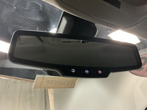 Used 2019 Chevrolet Colorado ZR2 w/ ZR2 Midnight Special Edition AWD/4WD image 18