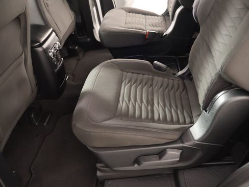 Used 2021 Ford Explorer XLT image 12