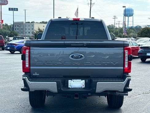Certified 2024 Ford F250 Lariat w/ Chrome Package image 4