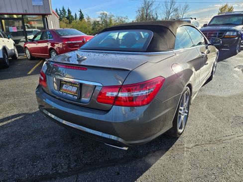 Used 2011 Mercedes-Benz E 550 Cabriolet image 5