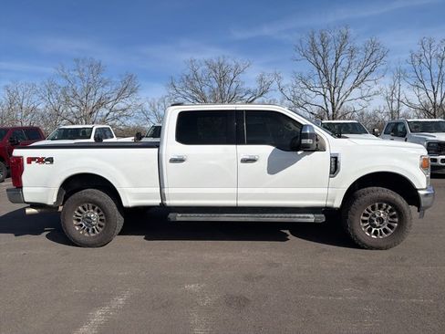 Used 2022 Ford F250 Lariat w/ Chrome Package image 5