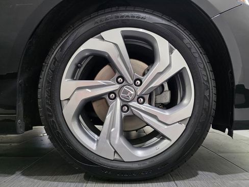 Used 2018 Honda Accord EX image 25