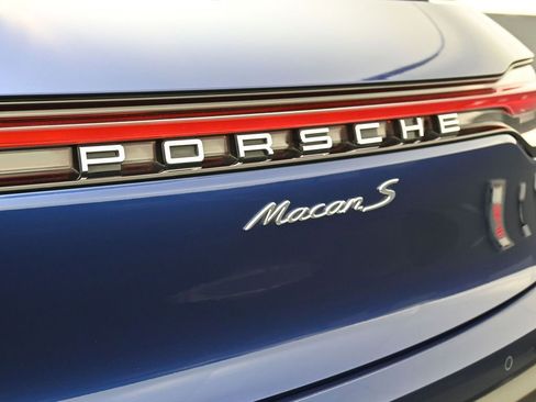Certified 2023 Porsche Macan S AWD/4WD image 15
