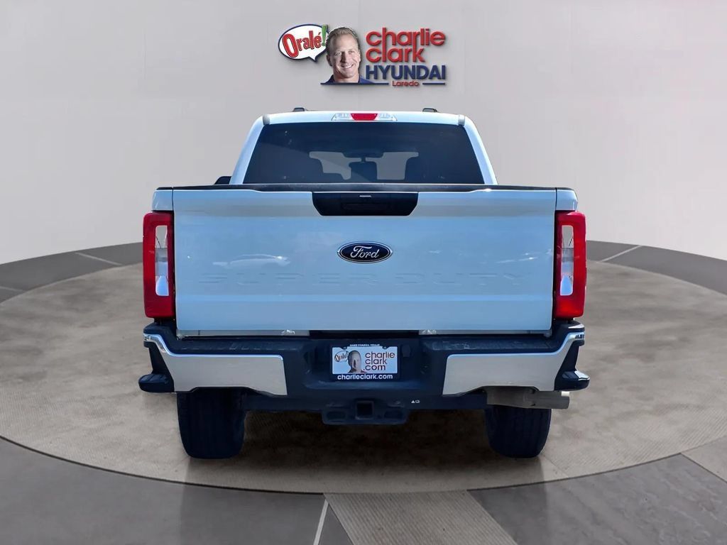 Used 2025 Ford F250 XLT w/ FX4 Off-Road Package AWD/4WD image 4