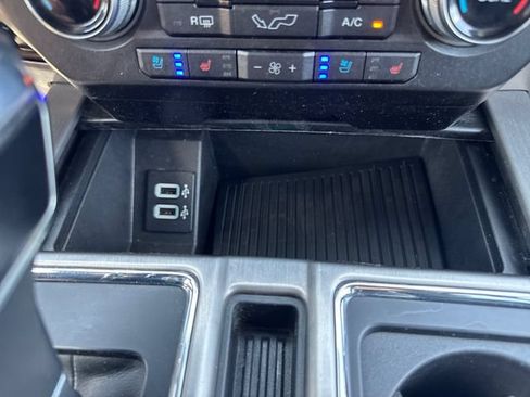 Used 2018 Ford F150 Platinum w/ Equipment Group 701A Luxury AWD/4WD image 23