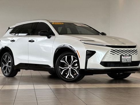 Certified 2026 Toyota Crown Signia AWD/4WD image 2