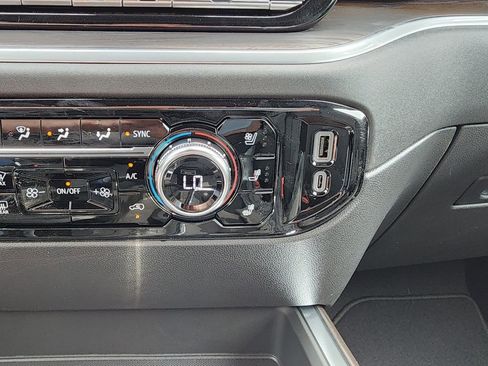 New 2026 GMC Sierra 1500 SLT w/ SLT Premium Plus Package image 29