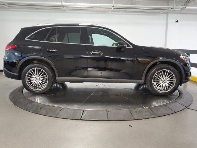 Used 2024 Mercedes-Benz GLC 300 4MATIC image 10