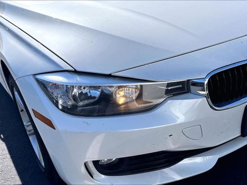 Used 2015 BMW 320i Sedan RWD image 29