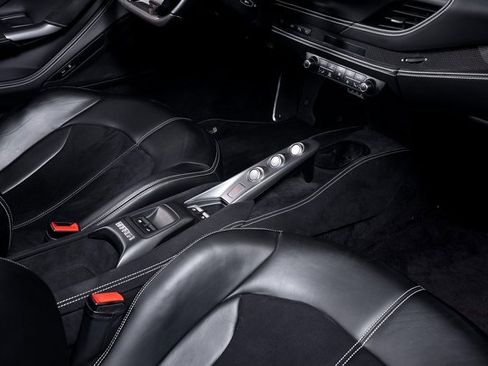 Certified 2021 Ferrari F8 Tributo image 48